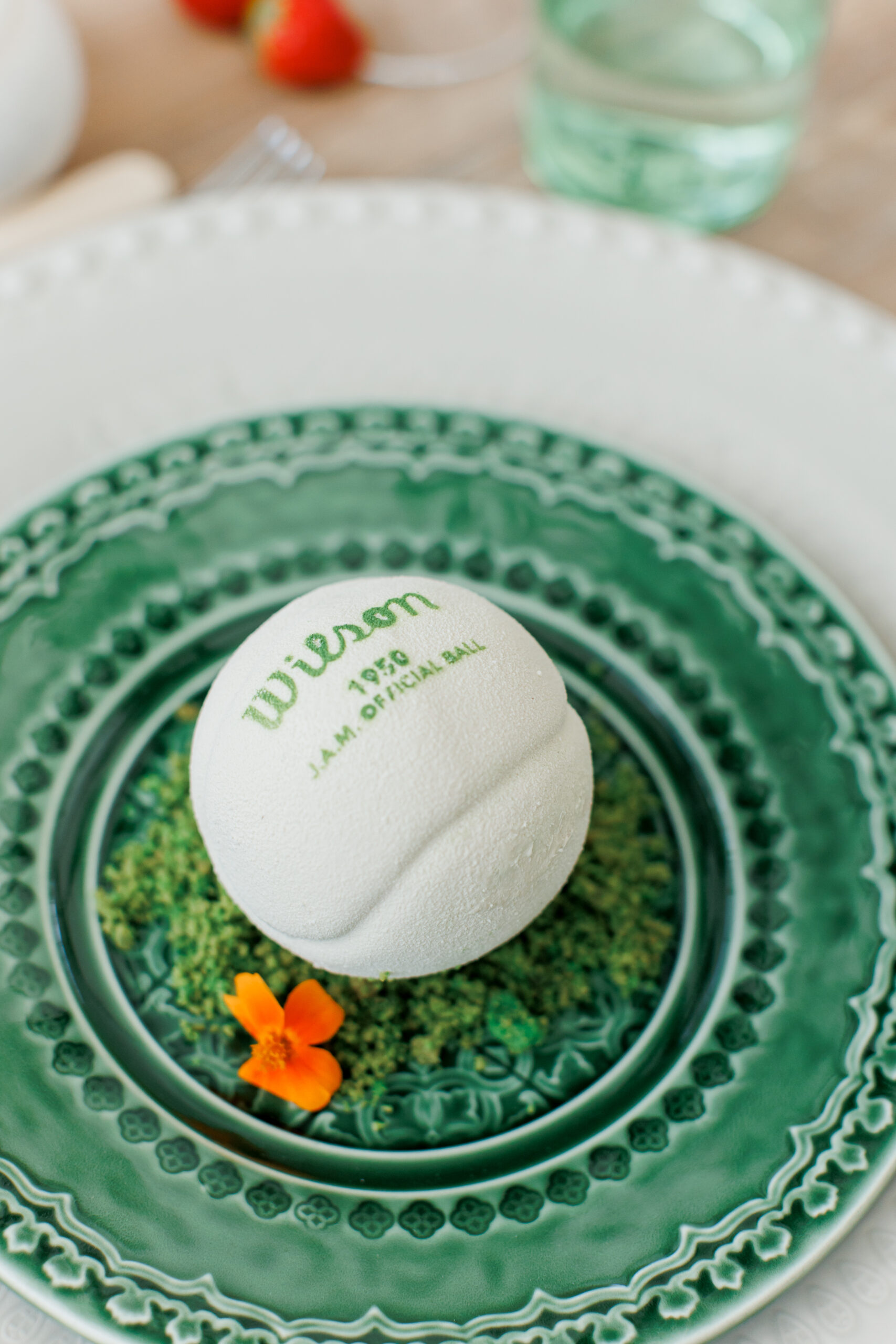 Ultra real tennis ball dessert